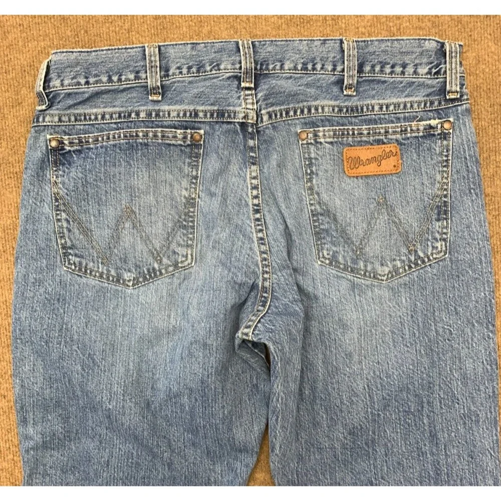 Wrangler Jeans Mens 35x30 Retro Slim Bootcut Western Cotton Workwear Denim - Picture 2 of 10